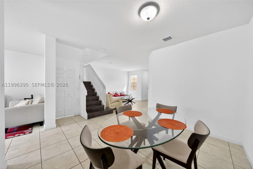 Real estate property located at 8766 112th Path, Miami-dade, Islands At Doral Northwes, Doral, FL
