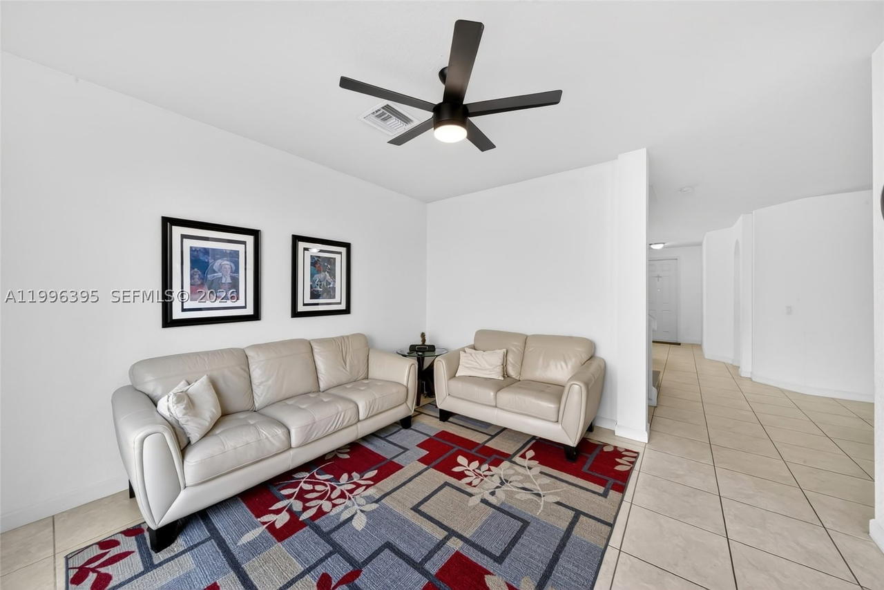 Real estate property located at 8766 112th Path, Miami-dade, Islands At Doral Northwes, Doral, FL