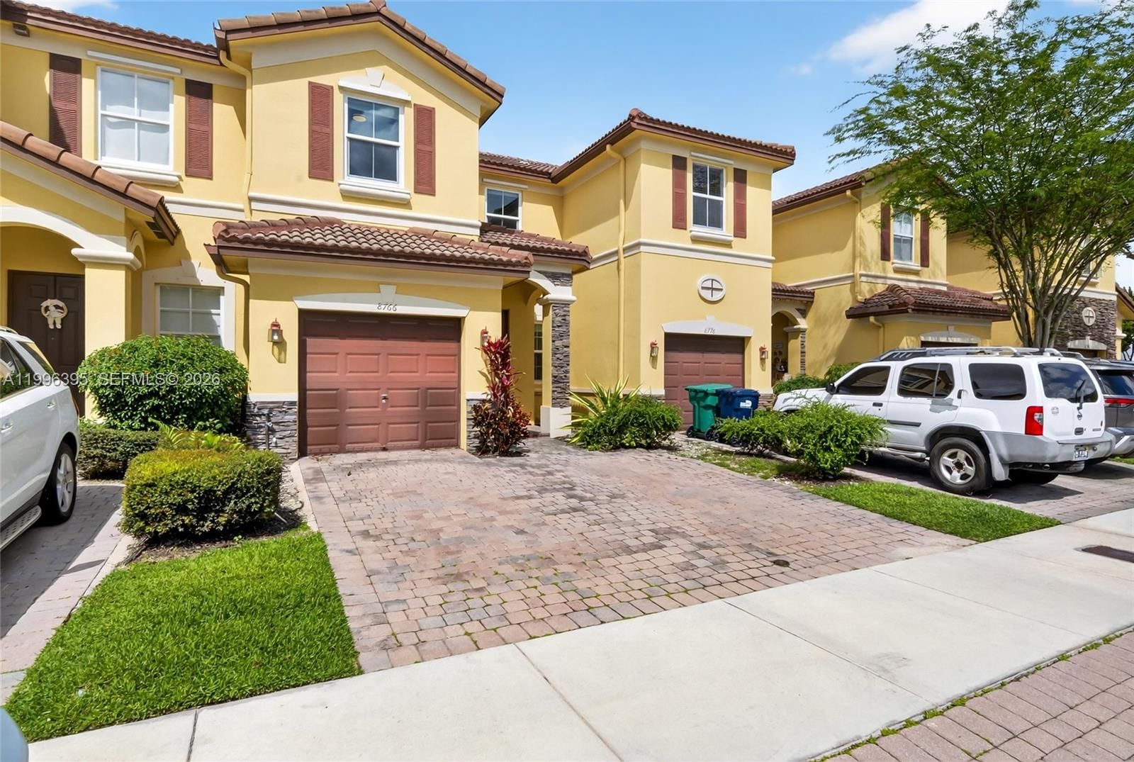 Real estate property located at 8766 112th Path, Miami-dade, Islands At Doral Northwes, Doral, FL
