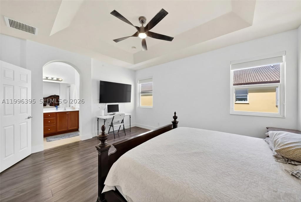 Real estate property located at 8766 112th Path, Miami-dade, Islands At Doral Northwes, Doral, FL