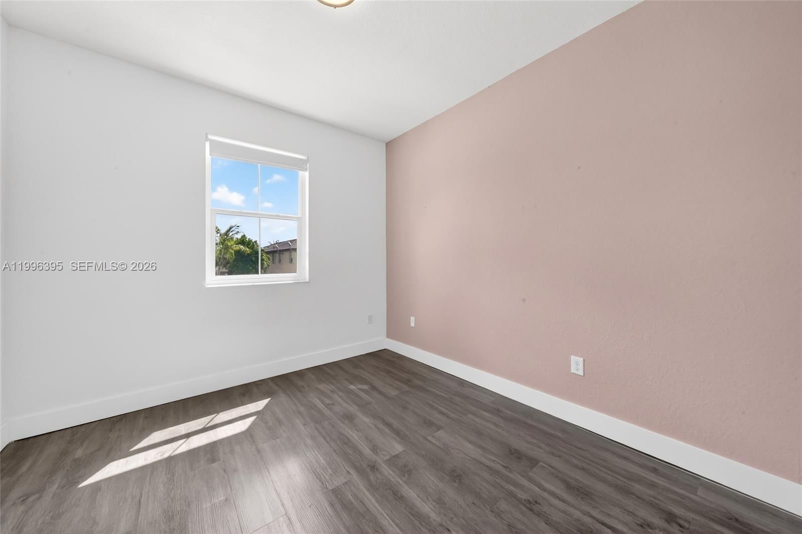 Real estate property located at 8766 112th Path, Miami-dade, Islands At Doral Northwes, Doral, FL