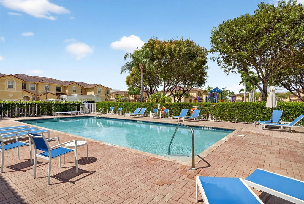Real estate property located at 8766 112th Path, Miami-dade, Islands At Doral Northwes, Doral, FL