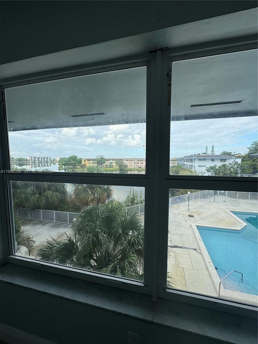 Real estate property located at 1398 191st St C305, Miami-dade, Second Forum Condo, Miami, FL