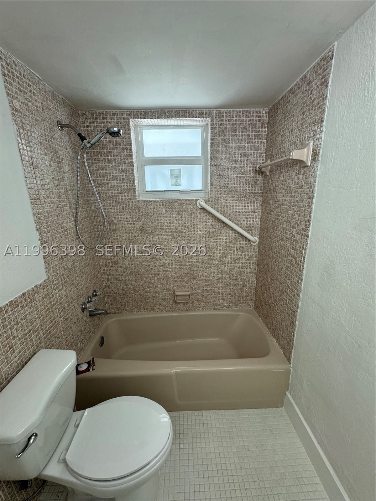 Real estate property located at 1398 191st St C305, Miami-dade, Second Forum Condo, Miami, FL