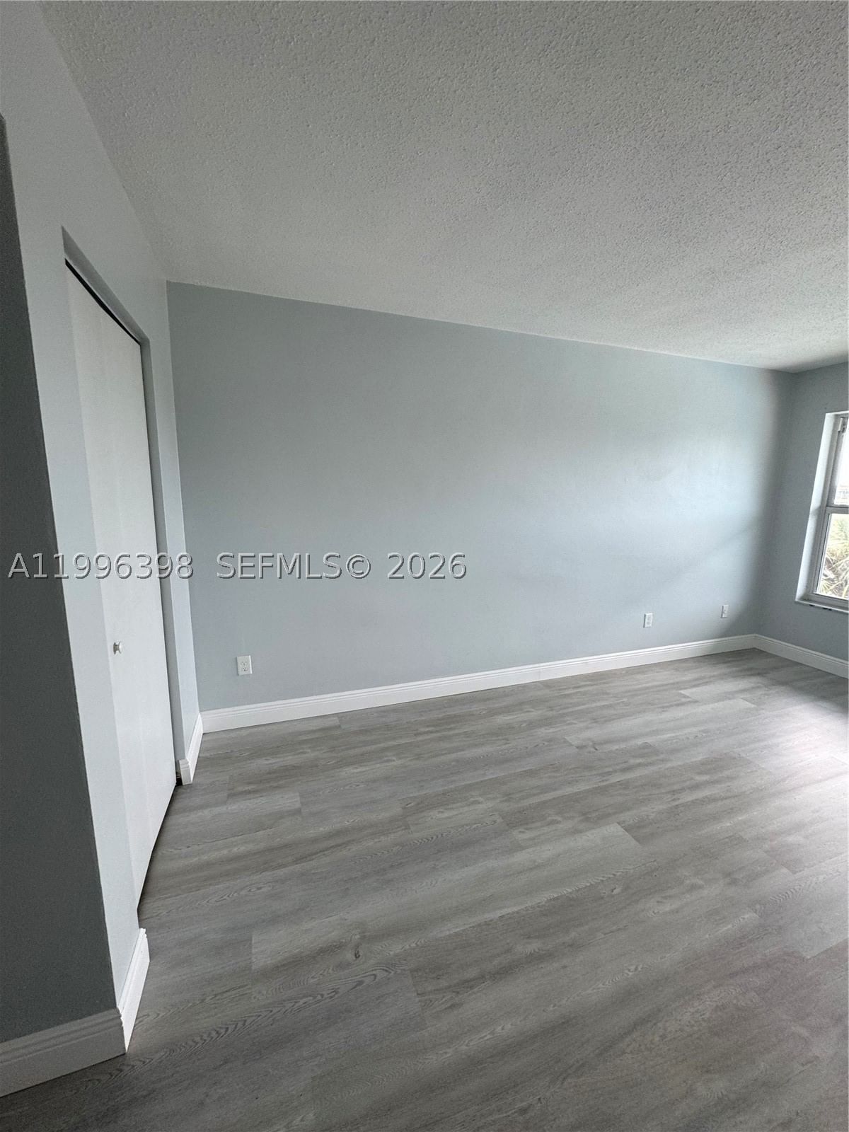 Real estate property located at 1398 191st St C305, Miami-dade, Second Forum Condo, Miami, FL