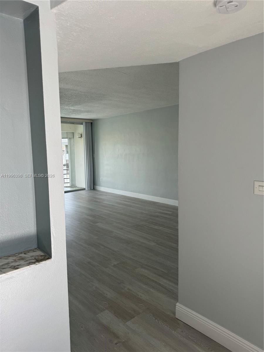 Real estate property located at 1398 191st St C305, Miami-dade, Second Forum Condo, Miami, FL