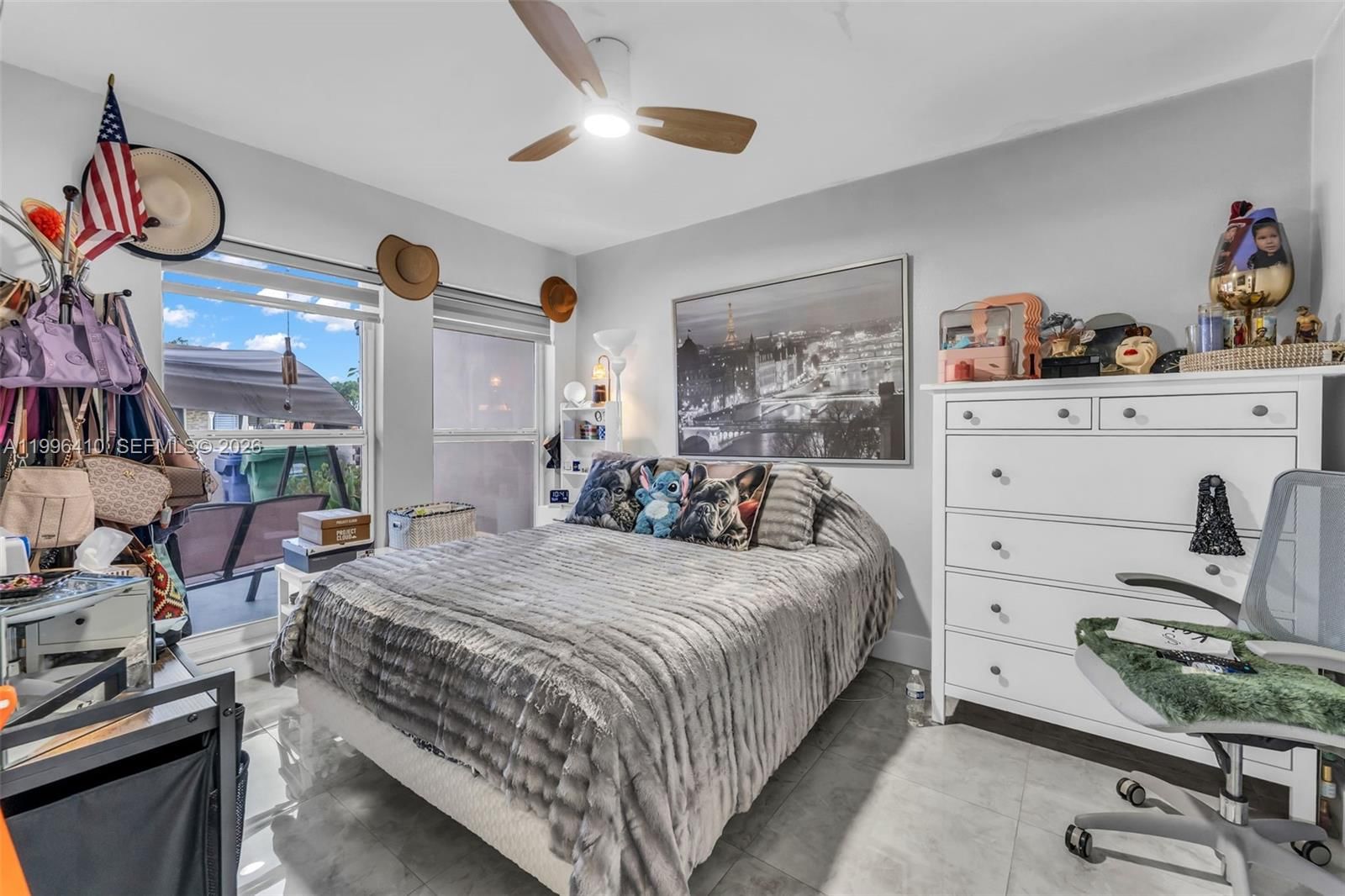 Real estate property located at 19530 55th Circle Place, Miami-dade, Lakes Of Acadia Unit 5, T, Miami Gardens, FL