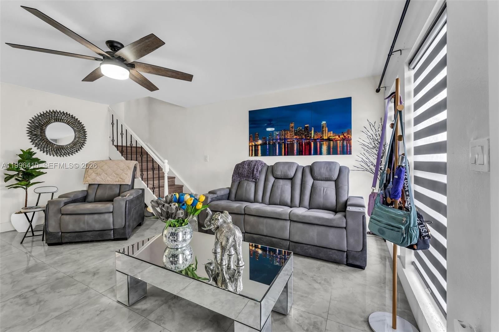 Real estate property located at 19530 55th Circle Place, Miami-dade, Lakes Of Acadia Unit 5, T, Miami Gardens, FL