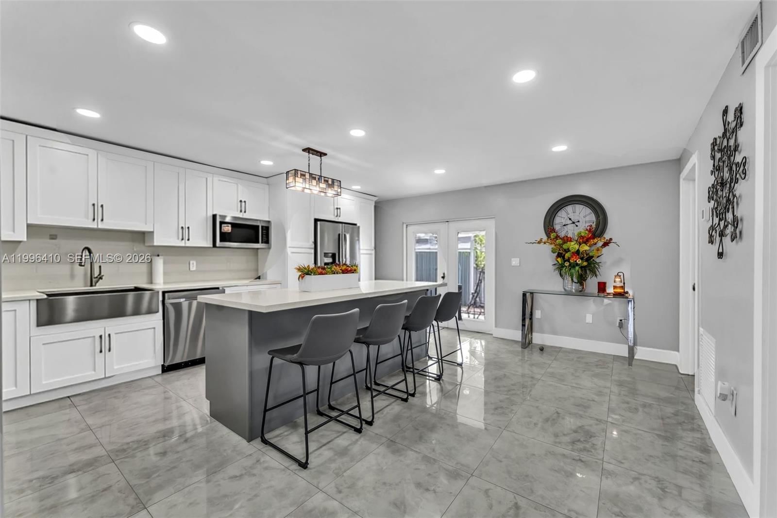 Real estate property located at 19530 55th Circle Place, Miami-dade, Lakes Of Acadia Unit 5, T, Miami Gardens, FL