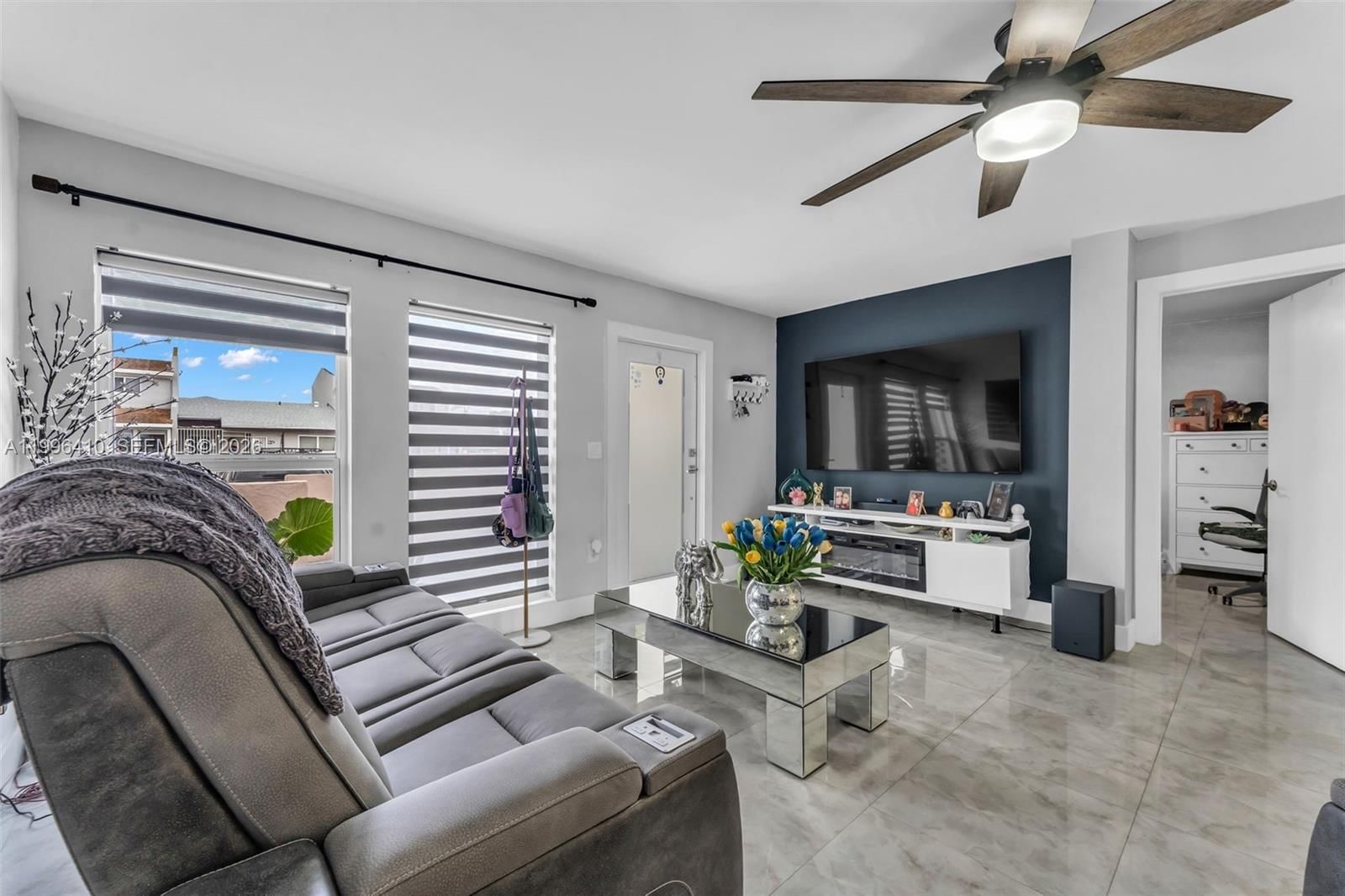 Real estate property located at 19530 55th Circle Place, Miami-dade, Lakes Of Acadia Unit 5, T, Miami Gardens, FL