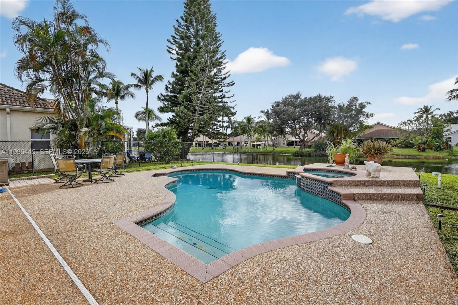 Real estate property located at 9481 Oak Grove Cir, Broward, Oak Grove At Forest Ridge, Davie, FL