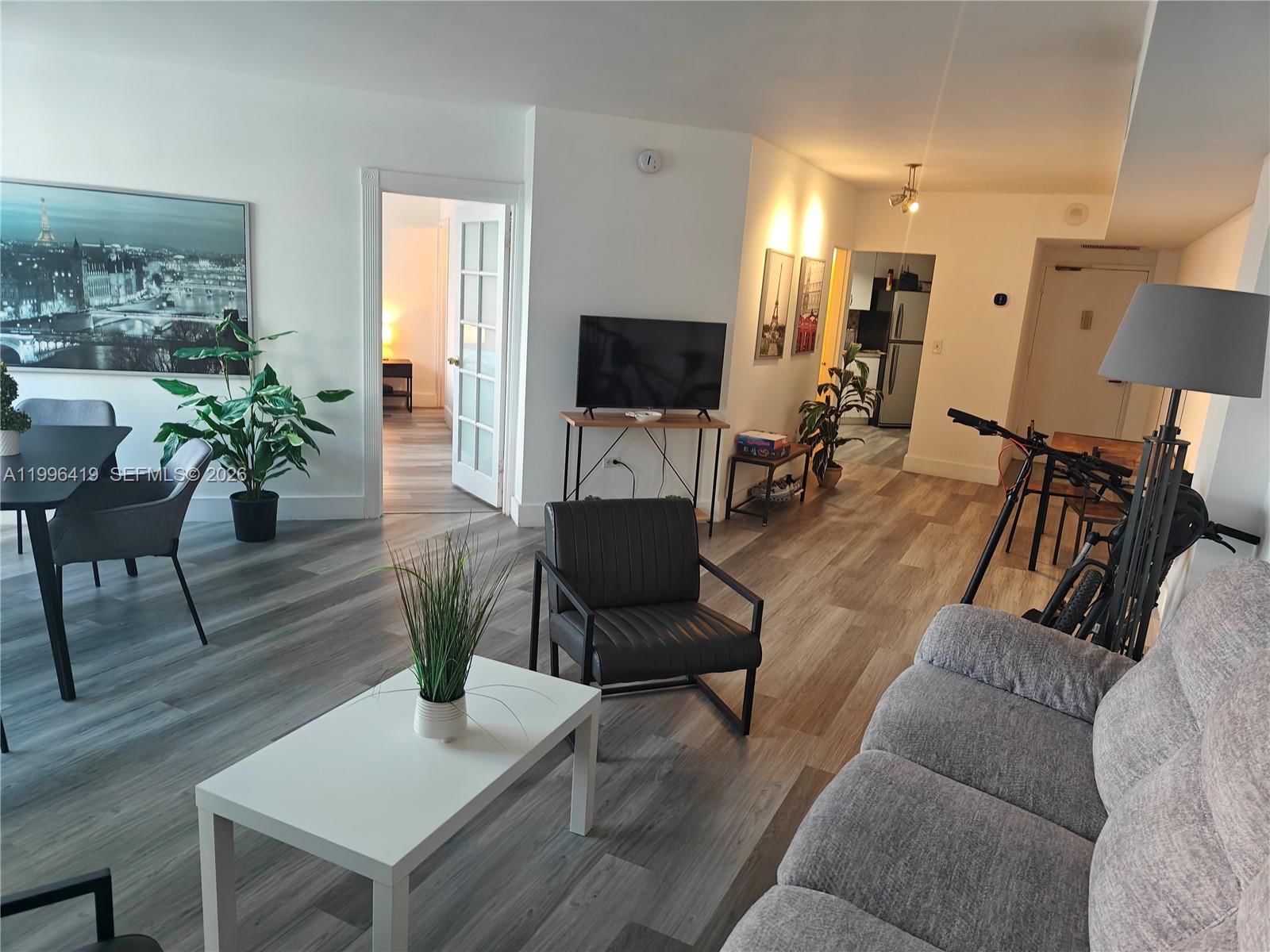 Real estate property located at 801 Brickell Bay Dr #1961, Miami-dade, Four Ambassadors Condo Ph, Miami, FL