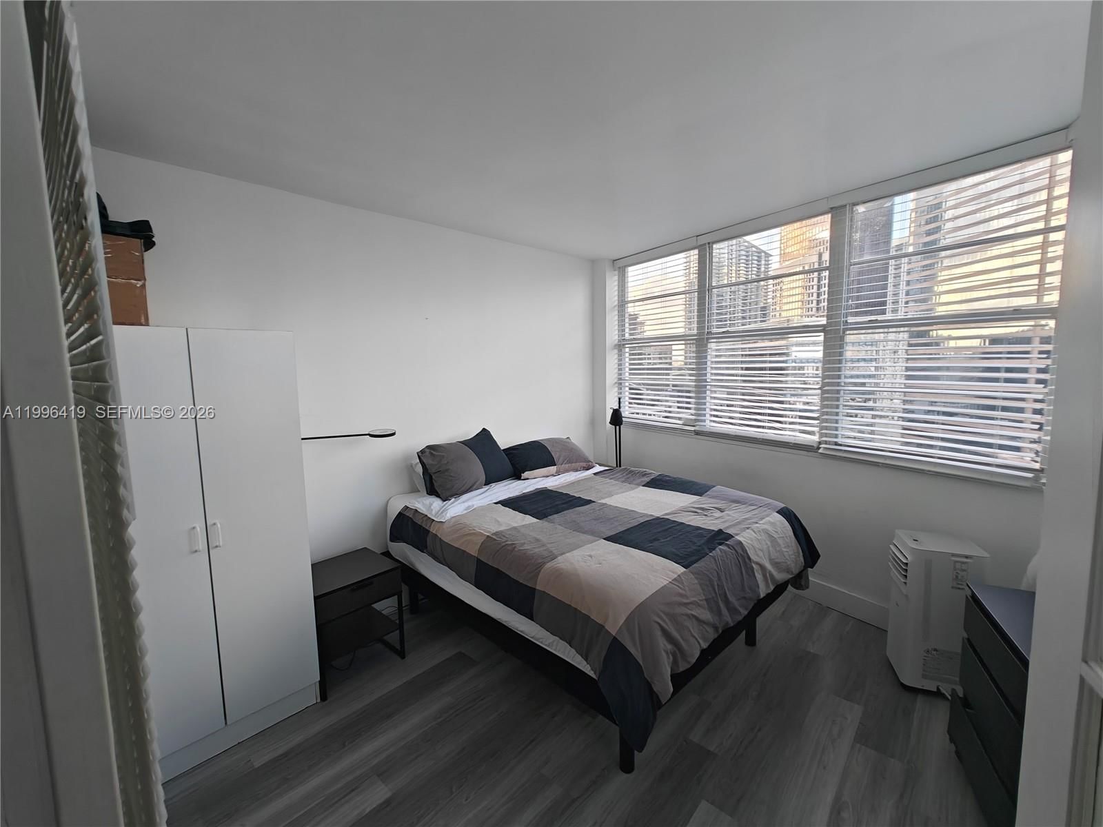 Real estate property located at 801 Brickell Bay Dr #1961, Miami-dade, Four Ambassadors Condo Ph, Miami, FL