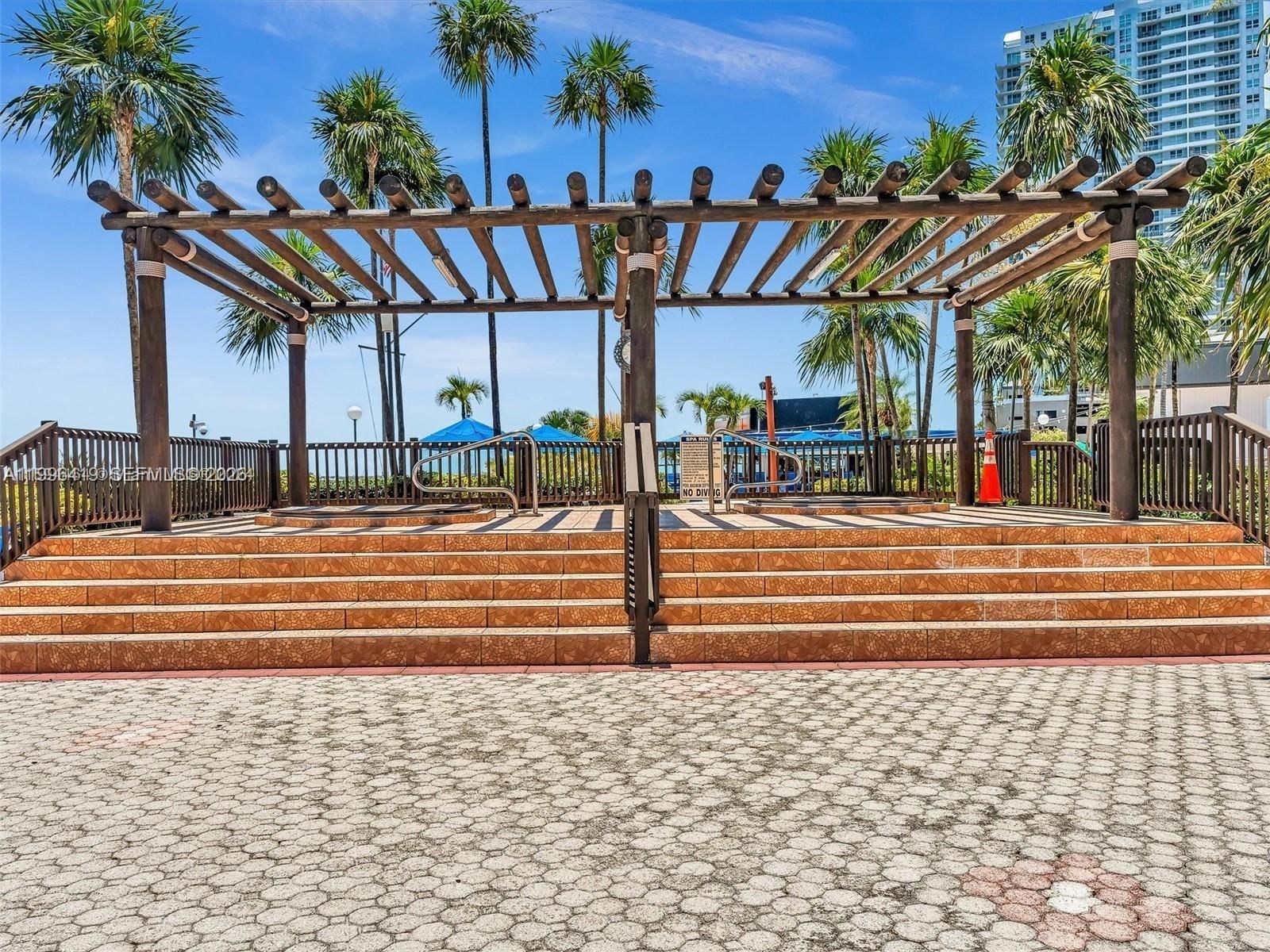 Real estate property located at 801 Brickell Bay Dr #1961, Miami-dade, Four Ambassadors Condo Ph, Miami, FL