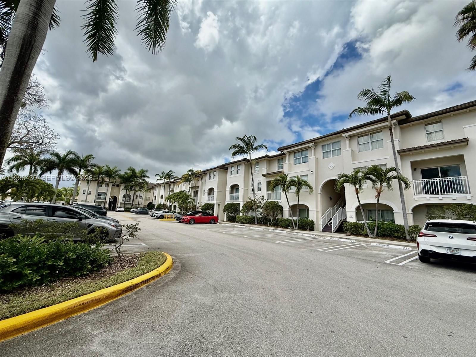 Real estate property located at 11503 89th St #206, Miami-dade, St Moritz At Doral Condo, Doral, FL