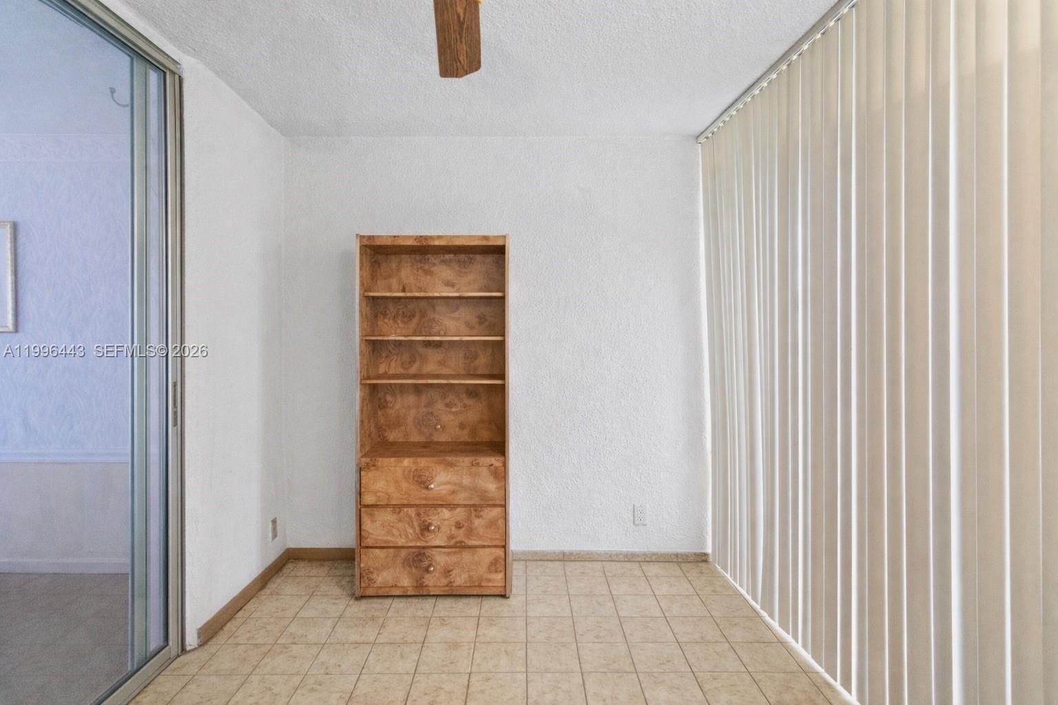 Real estate property located at 7640 18th St #104, Broward, 12b Of Palm Springs 2 Con, Margate, FL