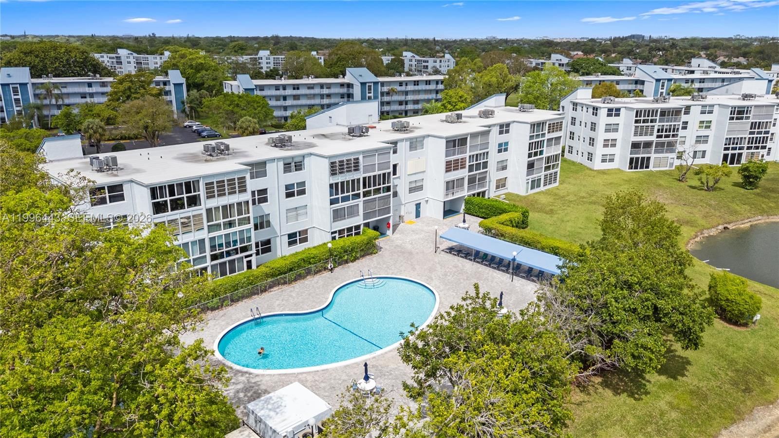 Real estate property located at 7640 18th St #104, Broward, 12b Of Palm Springs 2 Con, Margate, FL