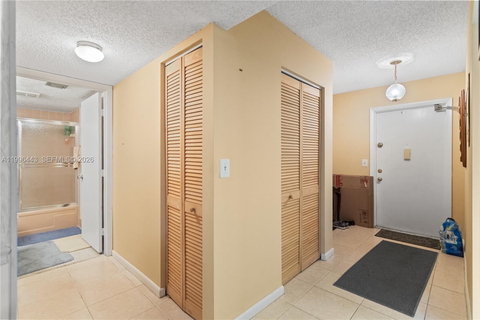 Real estate property located at 7640 18th St #104, Broward, 12b Of Palm Springs 2 Con, Margate, FL