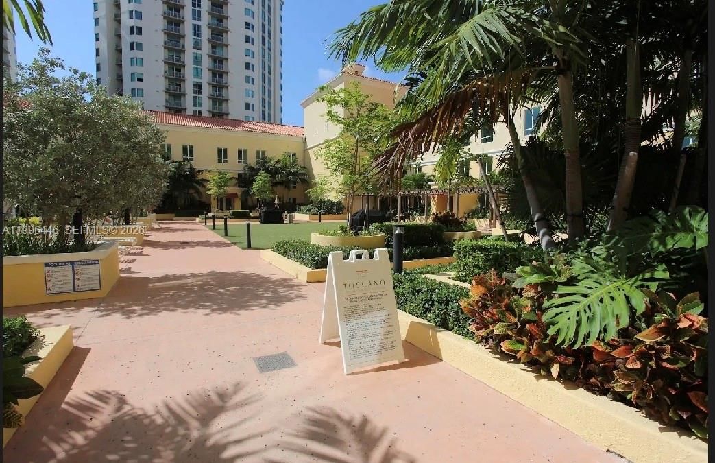 Real estate property located at 7350 89th St #1102S, Miami-dade, Toscano Condo, Miami, FL