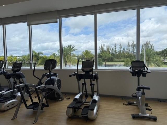 Real estate property located at 10412 63rd Ter, Miami-dade, Landmark At Doral, Doral, FL