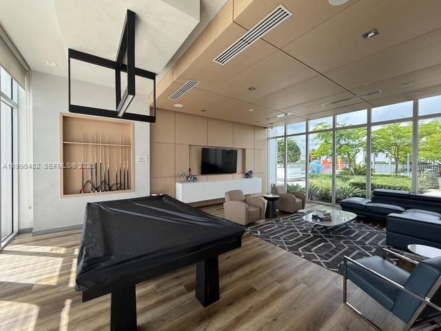 Real estate property located at 10412 63rd Ter, Miami-dade, Landmark At Doral, Doral, FL