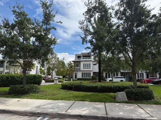 Real estate property located at 10412 63rd Ter, Miami-dade, Landmark At Doral, Doral, FL