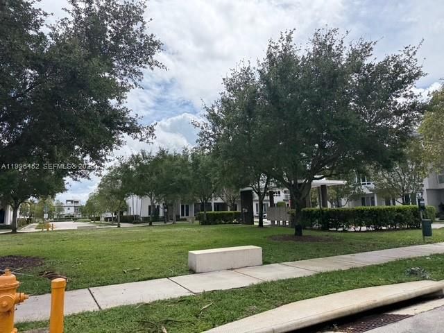 Real estate property located at 10412 63rd Ter, Miami-dade, Landmark At Doral, Doral, FL