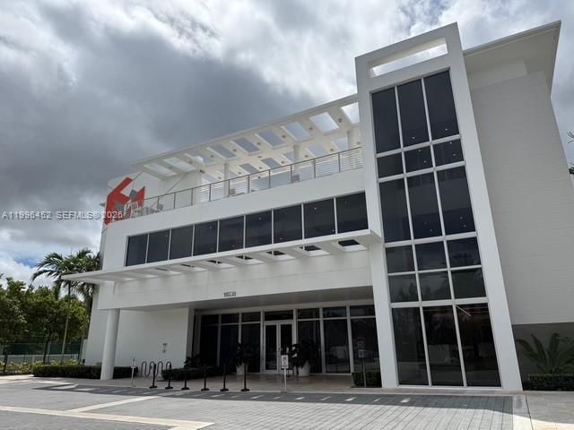 Real estate property located at 10412 63rd Ter, Miami-dade, Landmark At Doral, Doral, FL