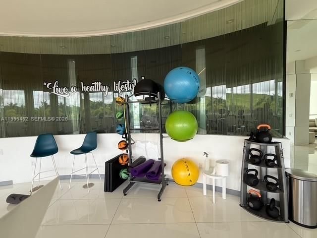 Real estate property located at 10412 63rd Ter, Miami-dade, Landmark At Doral, Doral, FL