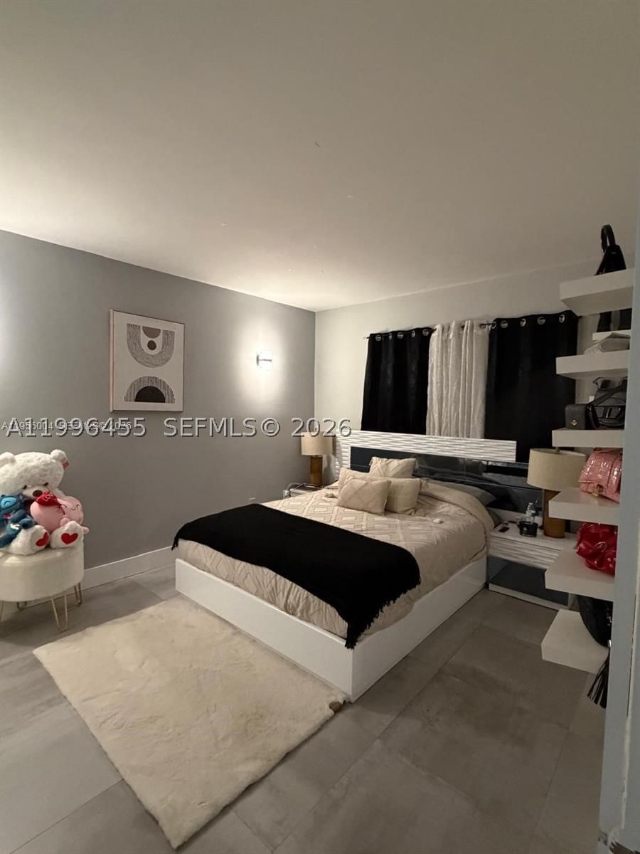 Real estate property located at 15354 72nd St #31-11, Miami-dade, Rozland Condo, Miami, FL