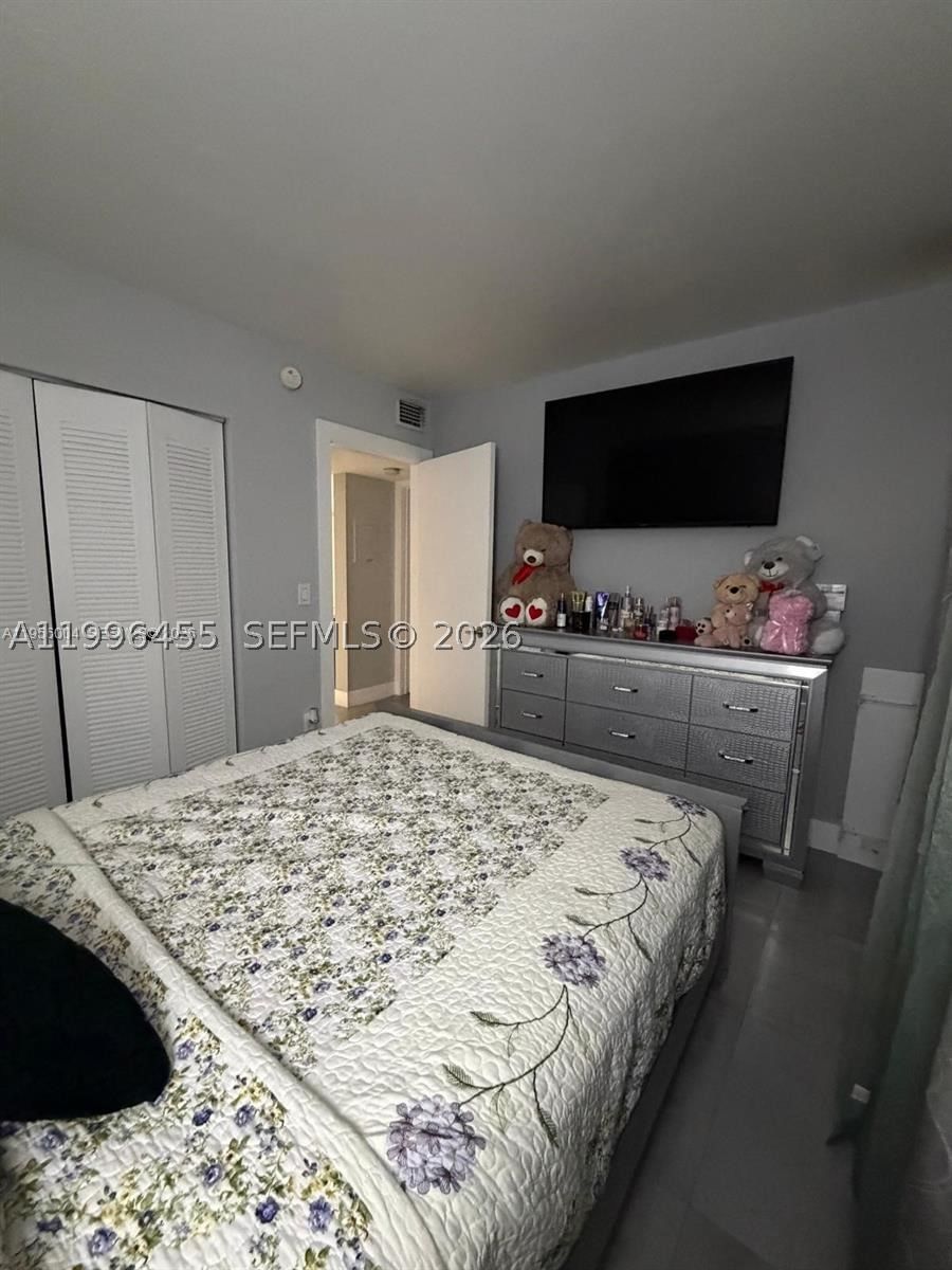 Real estate property located at 15354 72nd St #31-11, Miami-dade, Rozland Condo, Miami, FL