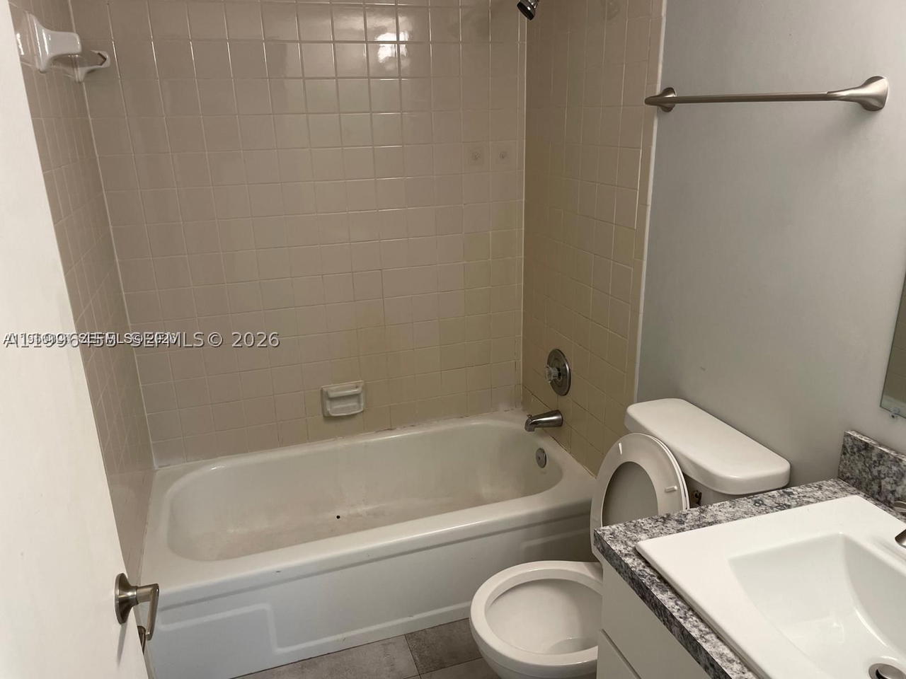 Real estate property located at 15354 72nd St #31-11, Miami-dade, Rozland Condo, Miami, FL