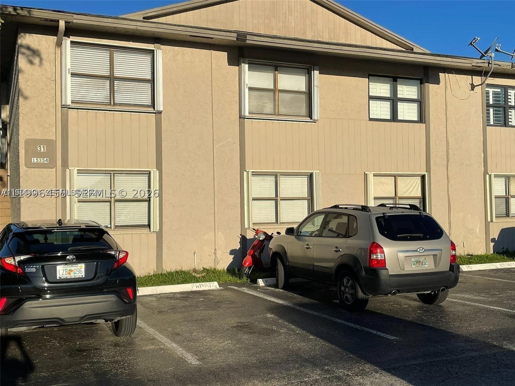 Real estate property located at 15354 72nd St #31-11, Miami-dade, Rozland Condo, Miami, FL