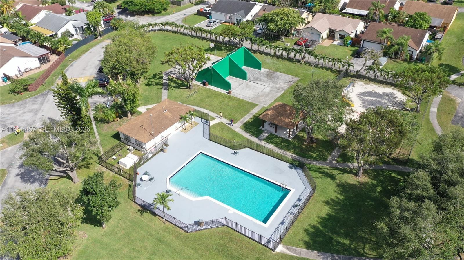 Real estate property located at 13319 112th Ct, Miami-dade, Edgewater Park, Miami, FL