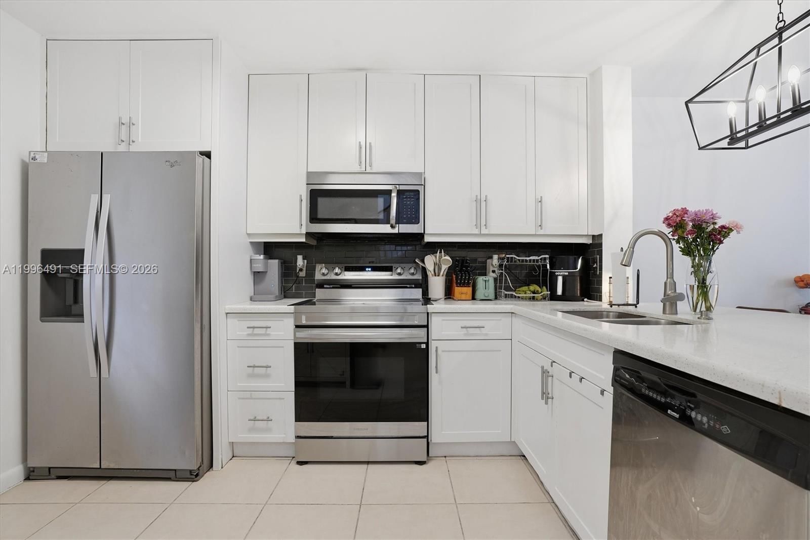 Real estate property located at 11719 11th St, Broward, Pembroke Lakes Section Ei, Pembroke Pines, FL