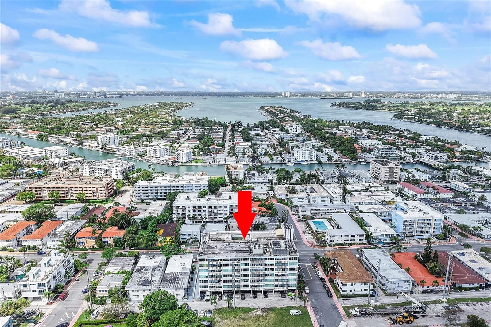 Real estate property located at 8233 Harding Ave #504, Miami-dade, Harding Hall Condominium, Miami Beach, FL