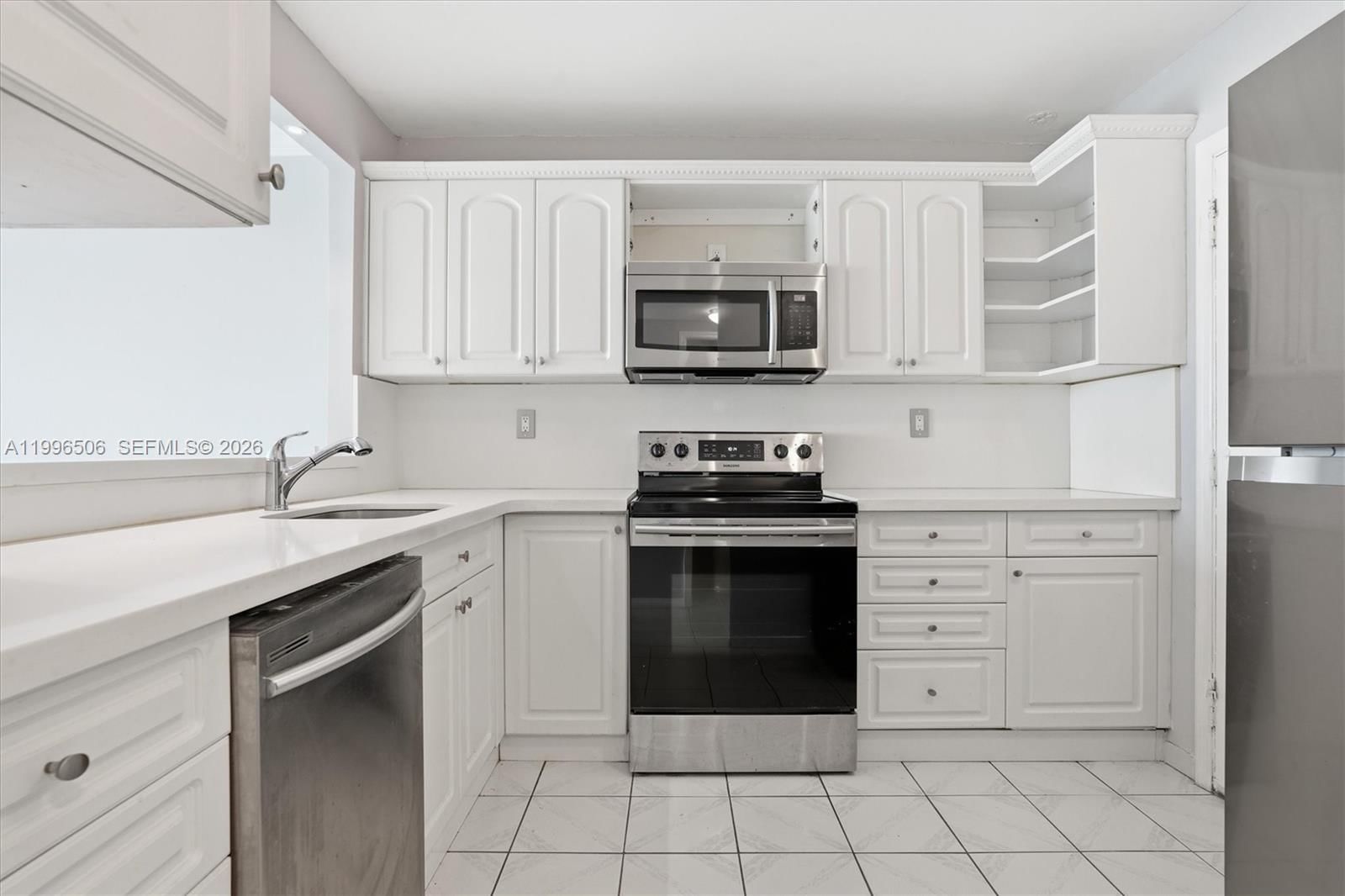 Real estate property located at 8233 Harding Ave #504, Miami-dade, Harding Hall Condominium, Miami Beach, FL