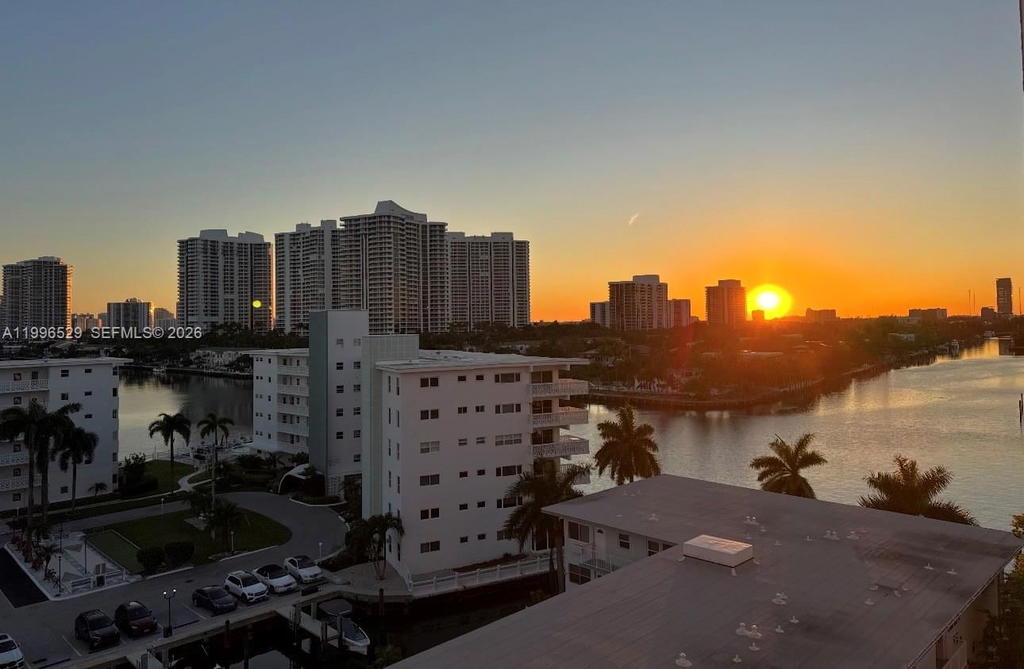 Real estate property located at 3161 Ocean Dr #809, Broward, Clifton Condo, Hallandale Beach, FL