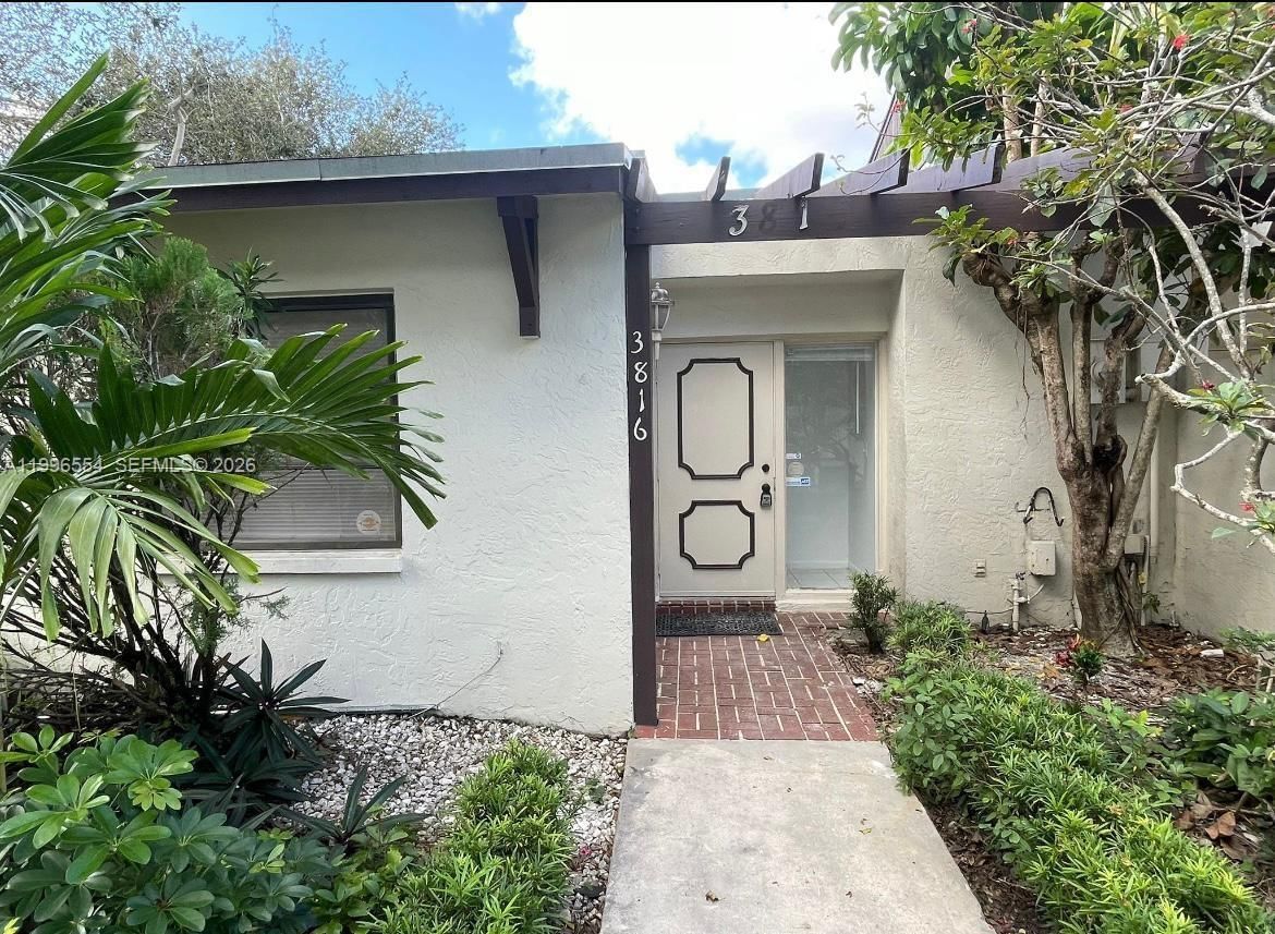 Real estate property located at 3816 68th Way #14-F, Broward, Woodscape Townhomes, Miramar, FL