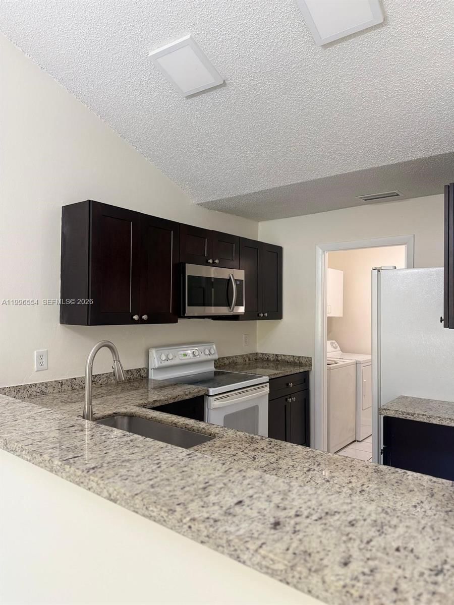 Real estate property located at 3816 68th Way #14-F, Broward, Woodscape Townhomes, Miramar, FL
