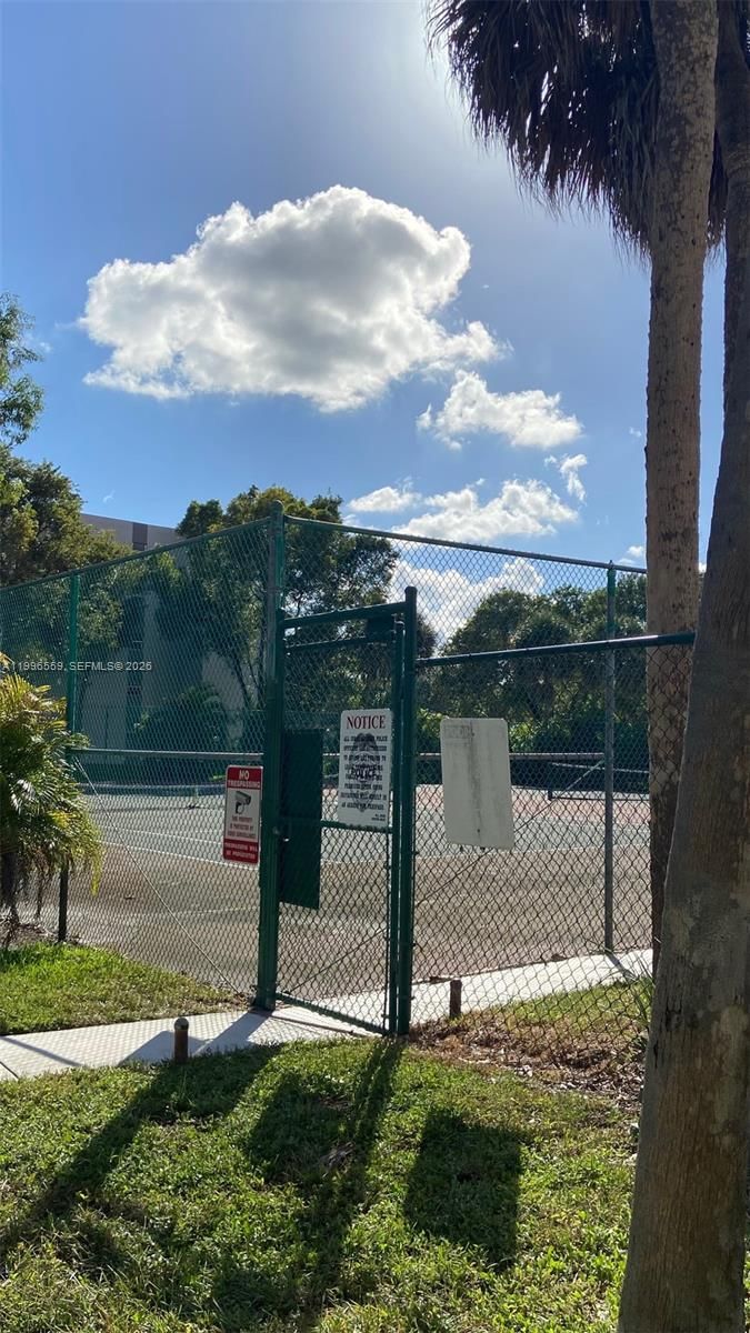 Real estate property located at 1200 87th Ave #410, Broward, Sherwood Square Condomini, Coral Springs, FL