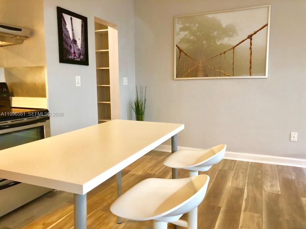 Real estate property located at 1325 Meridian Ave #5, Miami-dade, The Leslie Condo, Miami Beach, FL