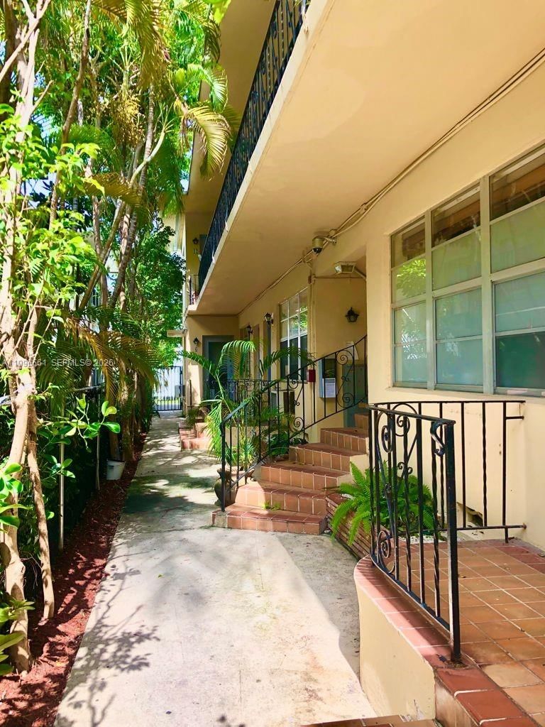 Real estate property located at 1325 Meridian Ave #5, Miami-dade, The Leslie Condo, Miami Beach, FL