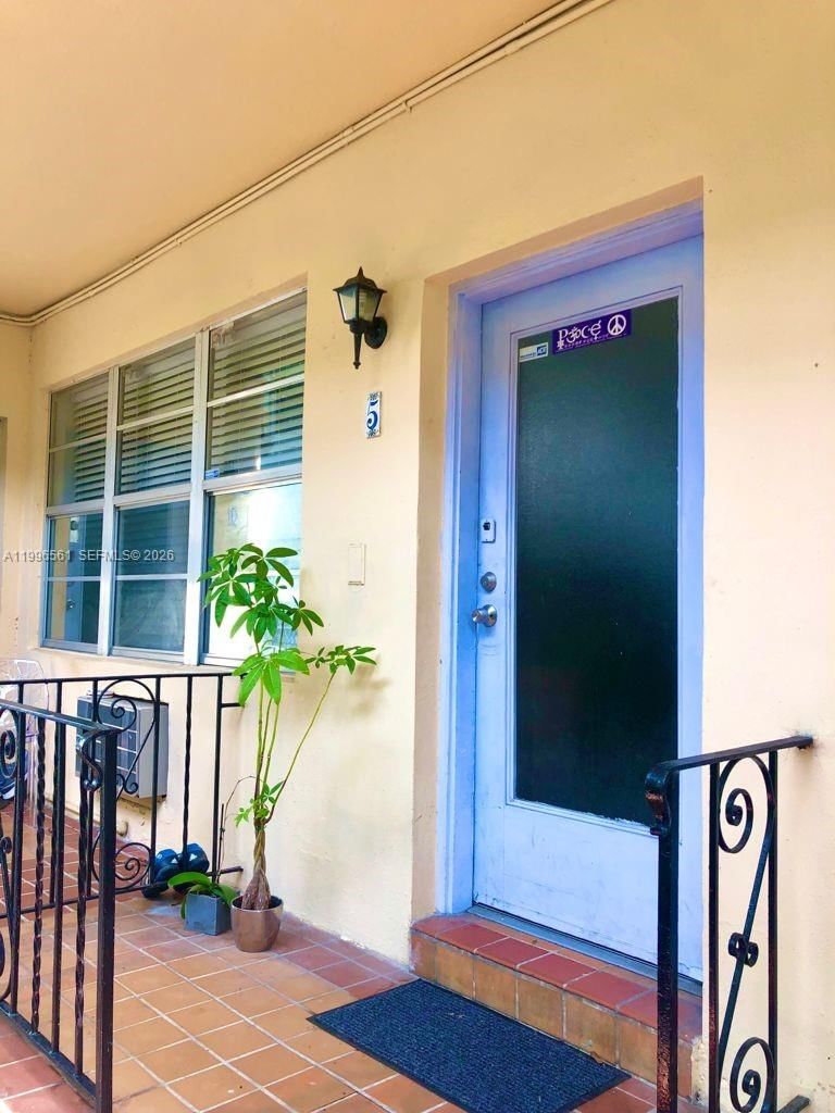 Real estate property located at 1325 Meridian Ave #5, Miami-dade, The Leslie Condo, Miami Beach, FL