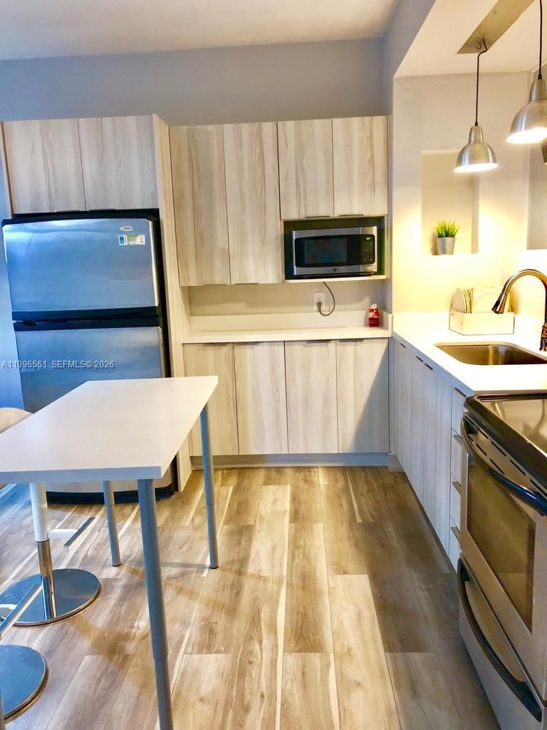 Real estate property located at 1325 Meridian Ave #5, Miami-dade, The Leslie Condo, Miami Beach, FL