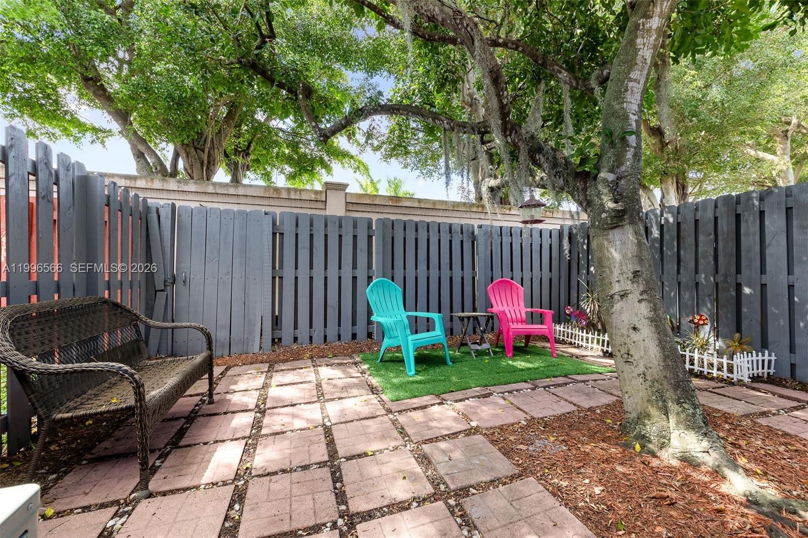 Real estate property located at 10500 3rd St, Broward, Pembroke Pointe Sec One, Pembroke Pines, FL