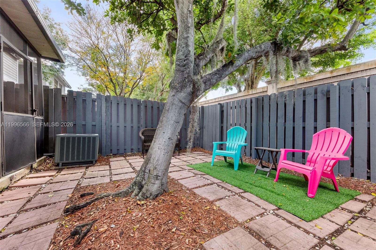 Real estate property located at 10500 3rd St, Broward, Pembroke Pointe Sec One, Pembroke Pines, FL