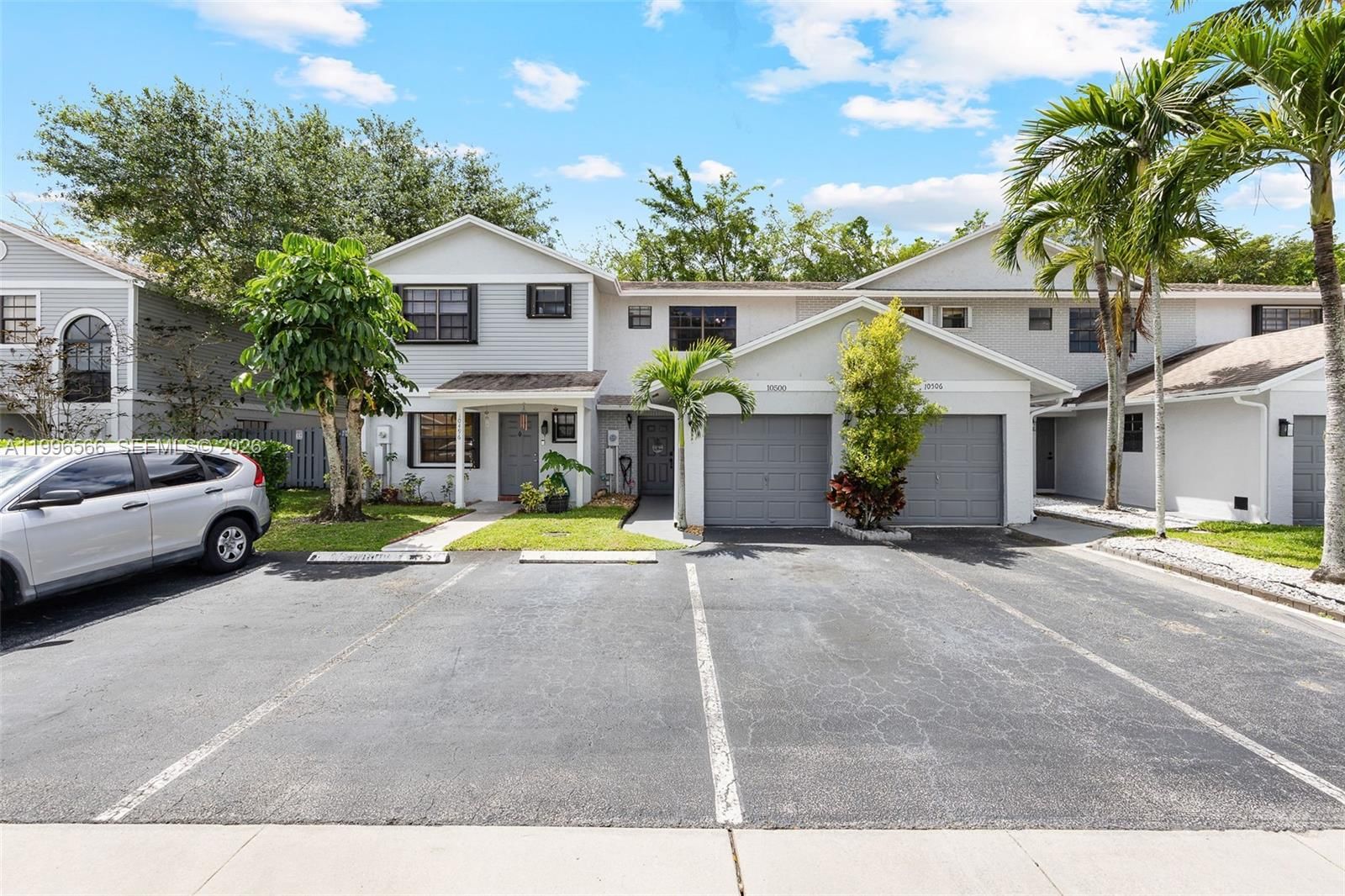 Real estate property located at 10500 3rd St, Broward, Pembroke Pointe Sec One, Pembroke Pines, FL