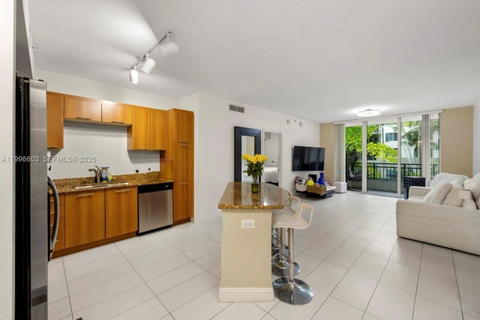 Real estate property located at 510 84th Ave #220, Broward, Veranda Condo, Plantation, FL