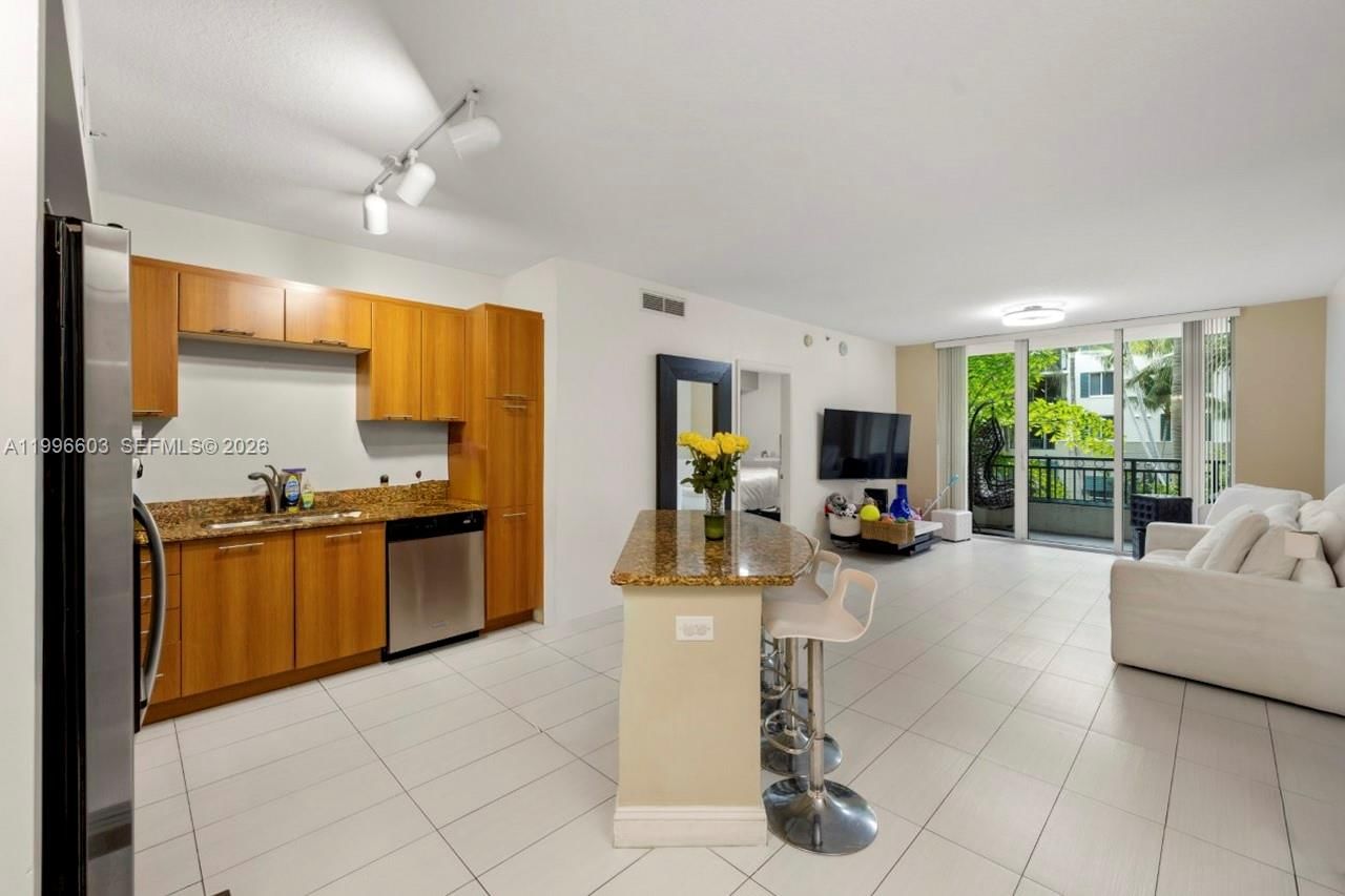 Real estate property located at 510 84th Ave #220, Broward, Veranda Condo, Plantation, FL